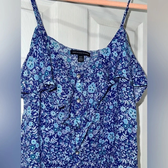 American Eagle Blue Floral Top with Spaghetti Straps - Picture 4 of 8